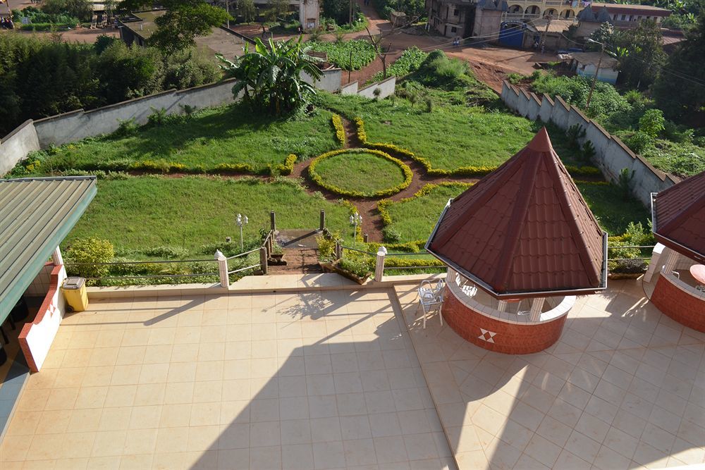 Hotel De Malte Dschang Exterior photo